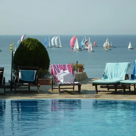 Sun Coast - Stunning Sea Views * سفيتي فلاس